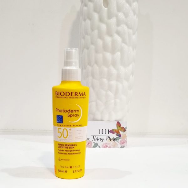 Kem chống nắng Bioderma Photoderm Spray SPF50+ 200ml