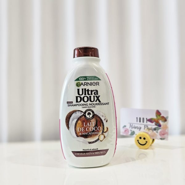 Dầu gội dưỡng tóc Garnier Ultra Doux từ tinh dầu dừa và macca, 300ml