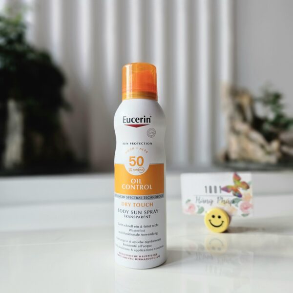 Kem chống nắng kiềm dầu Eucerin Sun Oil Control Dry Touch Transparent SPF50, 200ml