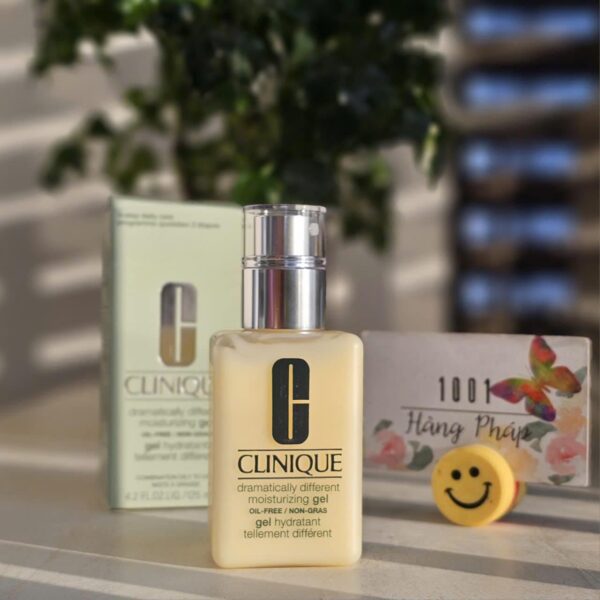 Gel Dưỡng Ẩm Dành Cho Da Dầu, Hỗn Hợp Dầu Clinique Dramatically Different Moisturizing Gel, 125ml