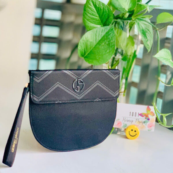 Ví bán nguyệt Giorgio Armani